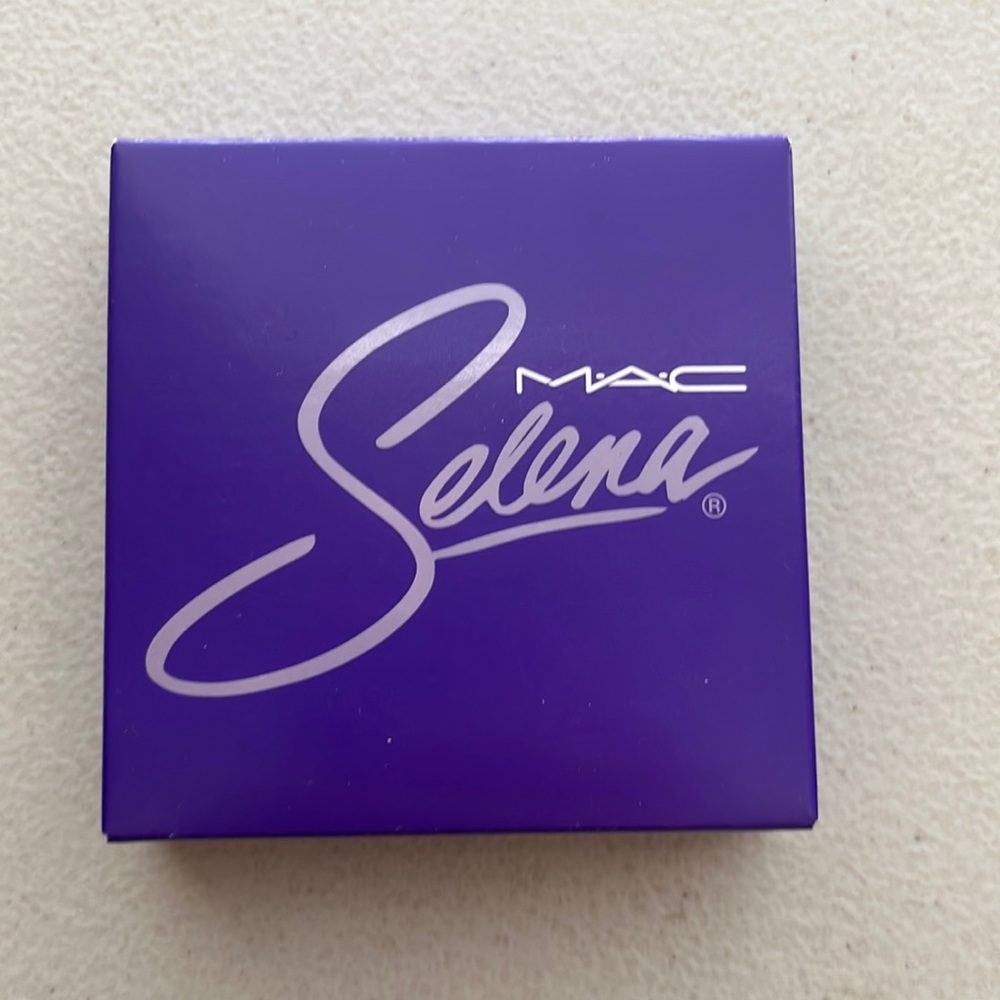 Selena Mac Makeup